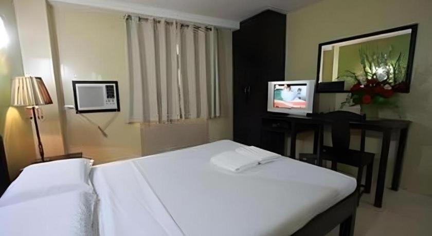 Sampaguita Suites Plaza Garcia Cebu Εξωτερικό φωτογραφία