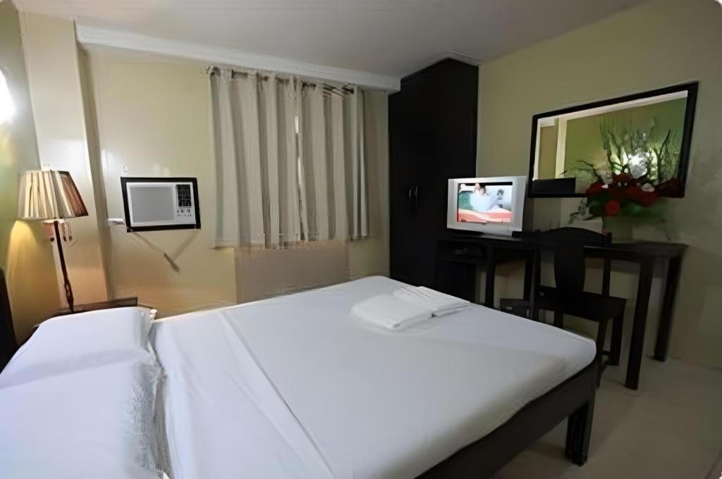 Sampaguita Suites Plaza Garcia Cebu Εξωτερικό φωτογραφία
